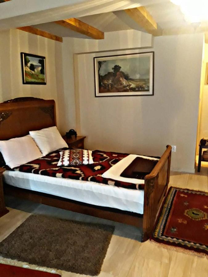 La Curtea Veche Apartment Lapus Luaran gambar