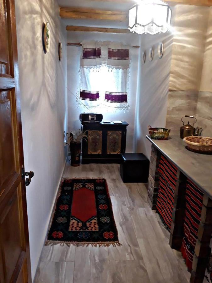 La Curtea Veche Apartment Lapus Luaran gambar