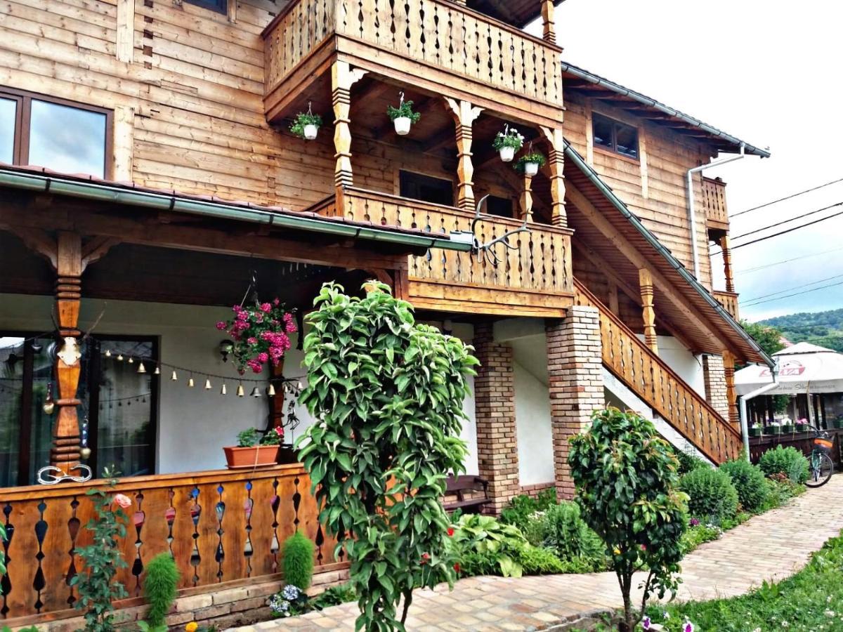 La Curtea Veche Apartment Lapus Luaran gambar