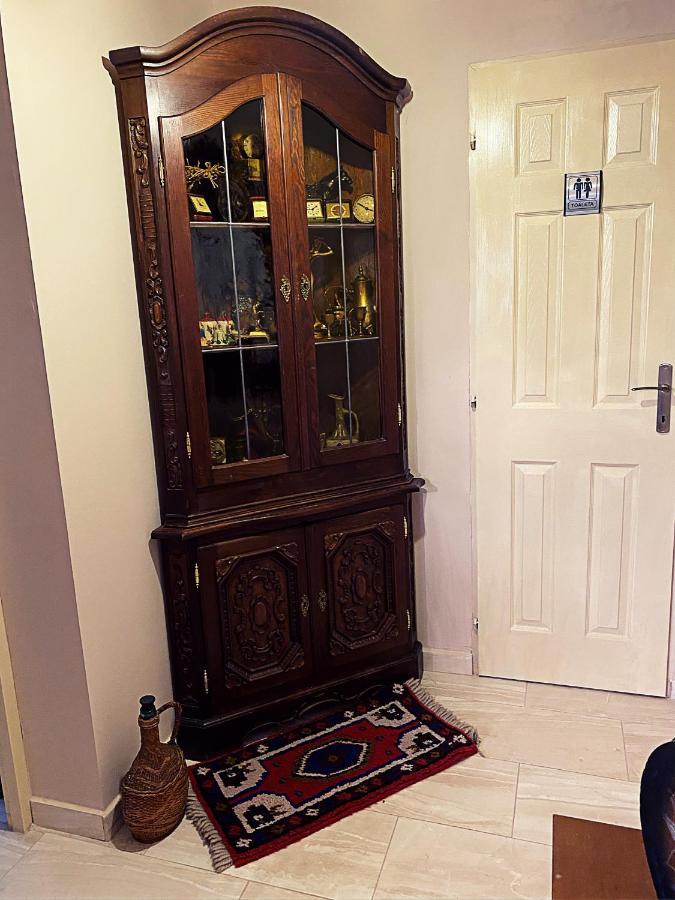 La Curtea Veche Apartment Lapus Luaran gambar